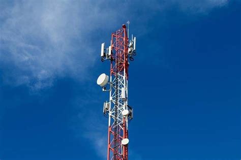 3rd telco tower|Globe embarks on 'aggressive' cell site building ahead .